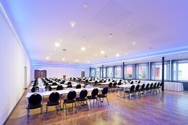 Designhotel + Congresscentrum Wienecke Xi