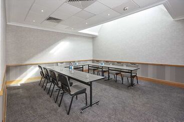 هتل Doubletree By Hilton Southampton