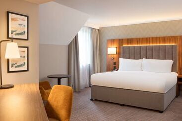 هتل Doubletree By Hilton Southampton