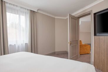 هتل Doubletree By Hilton Southampton