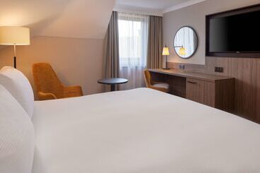 هتل Doubletree By Hilton Southampton