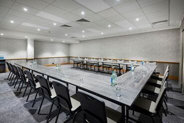 هتل Doubletree By Hilton Southampton