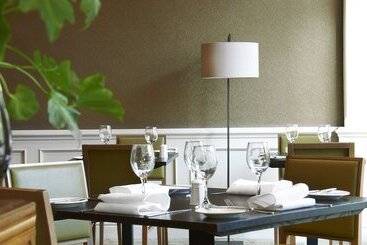 هتل Doubletree By Hilton Southampton