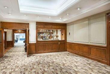 هتل Doubletree By Hilton Southampton