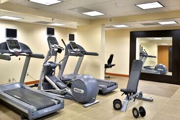 هتل Doubletree Suites By Hilton Raleigh Durham