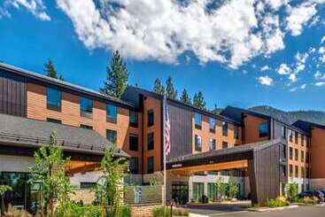 Hampton Inn & Suites South Lake Tahoe - South Lake Tahoe