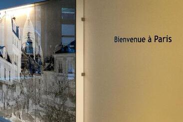 هتل Holiday Inn Paris Montmartre, An Ihg