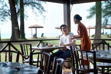 هتل Holiday Villa Beach Resort & Spa Cherating