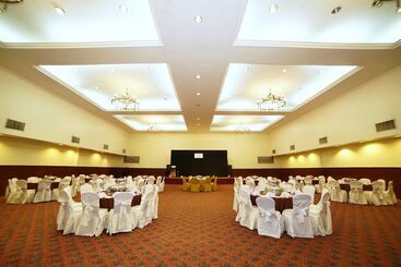 هتل Holiday Villa Beach Resort & Spa Cherating