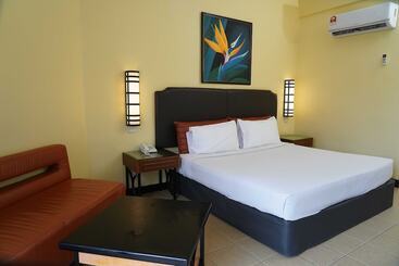 هتل Holiday Villa Beach Resort & Spa Cherating