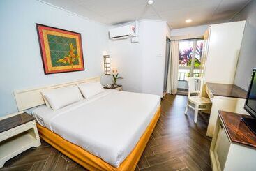 هتل Holiday Villa Beach Resort & Spa Cherating