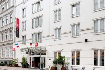 Ibis Hotel Hamburg Alster Centrum