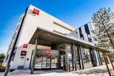 هتل Ibis Paris Coeur D'Orly Airport
