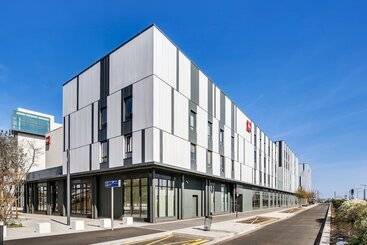 هتل Ibis Paris Coeur D'Orly Airport