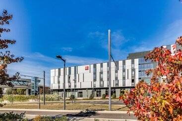 هتل Ibis Paris Coeur D'Orly Airport