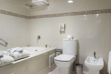 هتل Wyndham Garden Santiago Kennedy