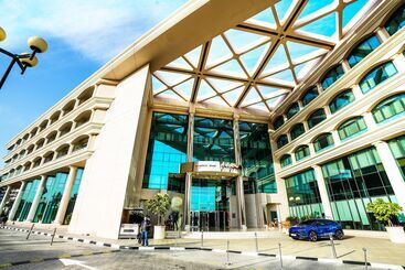هتل Mövenpick Grand Al Bustan