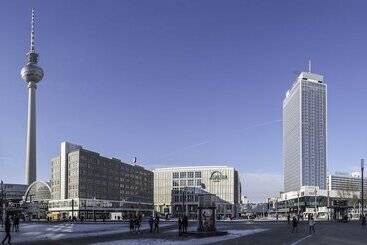 فندق Park Inn By Radisson Berlin Alexanderplatz