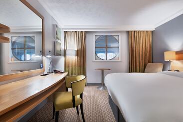 בית מלון כפרי Park Inn By Radisson Cardiff City Centre