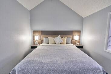 酒店 Admiralty Inn & Suites   A Red Collection
