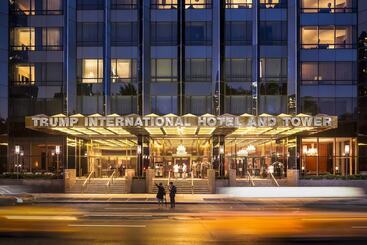 هتل Trump International New York