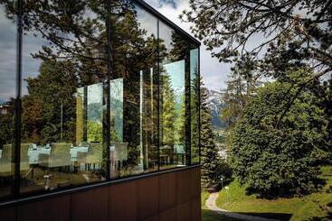 هتل Waldhaus Flims Wellness Resort, Autograph Collection