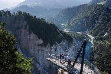 هتل Waldhaus Flims Wellness Resort, Autograph Collection