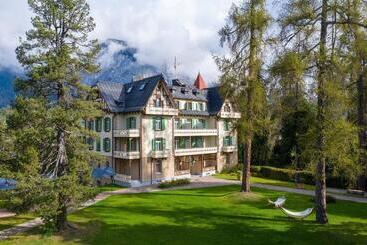 هتل Waldhaus Flims Wellness Resort, Autograph Collection