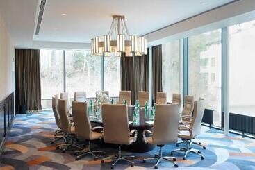 هتل Waldhaus Flims Wellness Resort, Autograph Collection