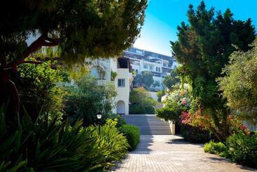 Portemilio Hotel & Resort