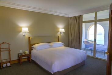 Portemilio Hotel & Resort
