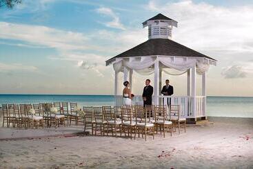 The Westin Grand Cayman Seven Mile Beach Resort & Spa