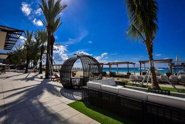 The Westin Grand Cayman Seven Mile Beach Resort & Spa