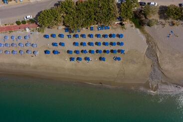 هتل Alianthos Beach