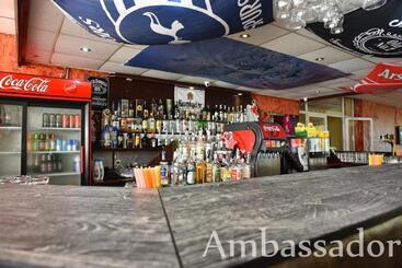 هتل Ambassador   Free Parking