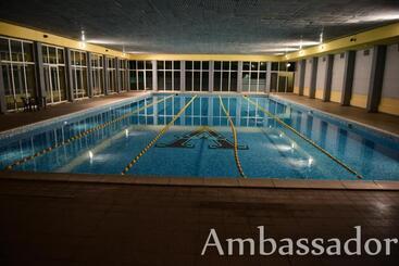 هتل Ambassador   Free Parking