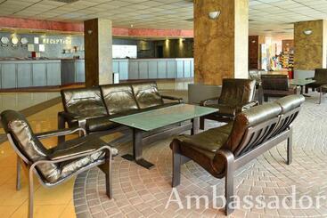 هتل Ambassador   Free Parking