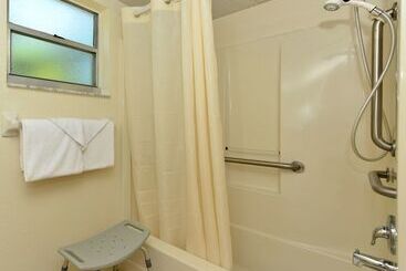 هتل Americas Best Value Inn Bradenton Sarasota