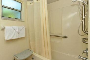 هتل Americas Best Value Inn Bradenton Sarasota