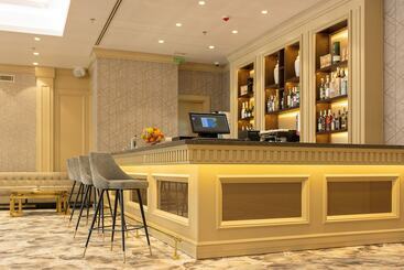 ホテル Astoria Grand