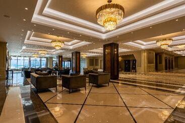 ホテル Astoria Grand