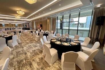 ホテル Astoria Grand