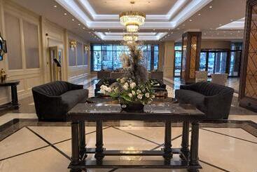 ホテル Astoria Grand
