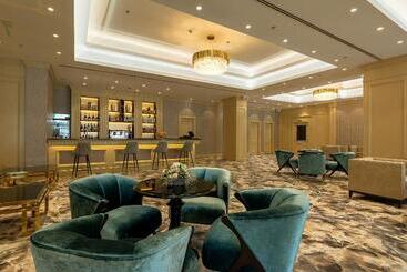 ホテル Astoria Grand