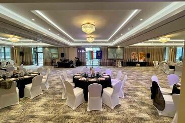 ホテル Astoria Grand