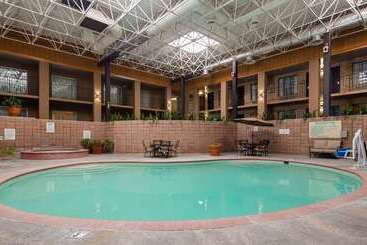 هتل Best Western Of Alexandria Inn & Suites & Conference Center