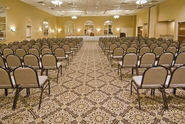 هتل Best Western Of Alexandria Inn & Suites & Conference Center