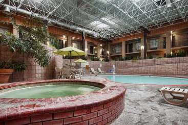 هتل Best Western Of Alexandria Inn & Suites & Conference Center