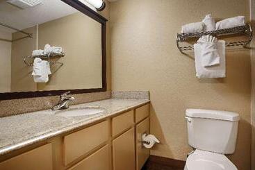 هتل Best Western Of Alexandria Inn & Suites & Conference Center