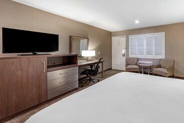 هتل Best Western Plus Anaheim Inn